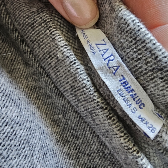 Zara Sweater - Picture 5 of 5